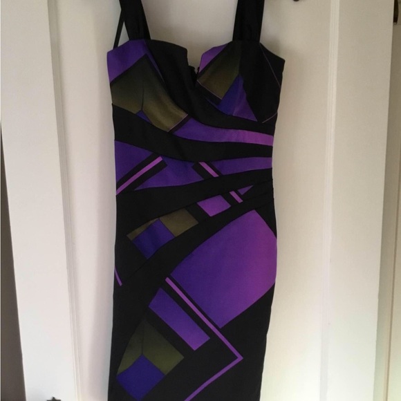 Le Chateau Dress - Picture 6 of 6